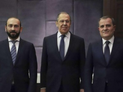 Armenian, Russian and Azerbaijani FMs meet in Moscow