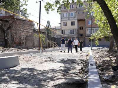 Կիևյան 13 հասցեի բակում շուտով ունենալու ենք շատ գեղեցիկ, մարզասարքերով և խաղերով համալրված հանգստի գոտի․ Արամ Ազատյան