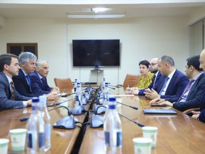Глава Минэкономики Армении и представители АБР обсудили вопросы сотрудничества