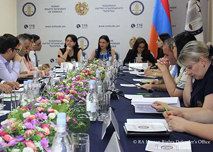ՄԻՊ-ի նախաձեռնությամբ անցկացվել է քննարկում «Ձորակ» կենտրոնի և մանկապարտեզի նույն վայրում գտնվելու վերաբերյալ