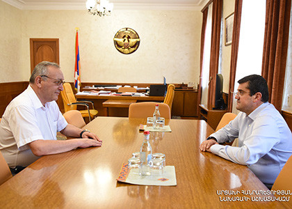 Artsakh President receives Parliament Speaker Artur Tovmasyan