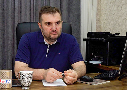 Эксперт: Баку хочет заключить такой договор, который позволит ему возобновить войну