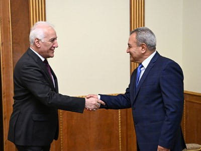 Президент Ваагн Хачатурян встретился с президентом Всемирного комитета Панармянских игр Ишханом Закаряном