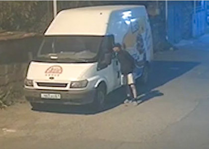 В Ванадзоре 40-летний мужчина в состоянии алкогольного опьянения угнал автомобиль и ездил на нем по улицам города