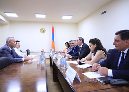 ԲՏԱ նախարարը Մուխիտդինովի հետ քննարկել է փոստային կապի ոլորտում թվային տեխնոլոգիաների ներդրման հարցը