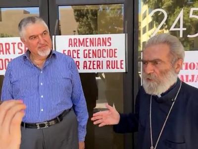К акции протеста американских армян присоединился бывший глава Арцахской епархии