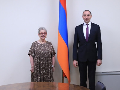 Robert Khachatryan, Andrea Wiktorin discuss EU-assisted high-tech projects in Armenia