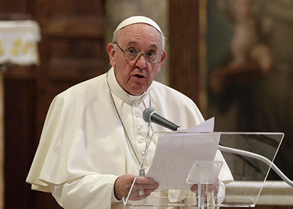 Pope urges to end political violence in Ecuador