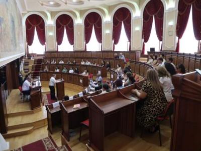 Գյումրիի համայնքապետարանում տեղի է ունեցել հանդիպում-քննարկում ՀՀ ՊՆ ներկայացուցիչների հետ