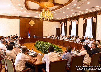 Արցախի նախագահն ընդլայնված խորհրդակցություն է հրավիրել կառավարությունում