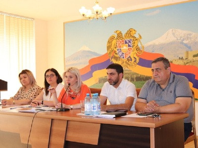Դպրոց մտնող ցանկացած դասագիրք պետք է համապատասխանի սահմանված չափանիշներին. խորհրդակցություն Արարատի մարզում