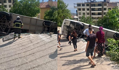 Թուրքիայում տուրիստական ավտոբուս է շրջվել