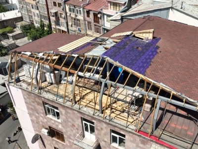 Թումանյան 39 հասցեում կառուցվող մանսարդային հարկն ամբողջությամբ ապամոնտաժվել է
