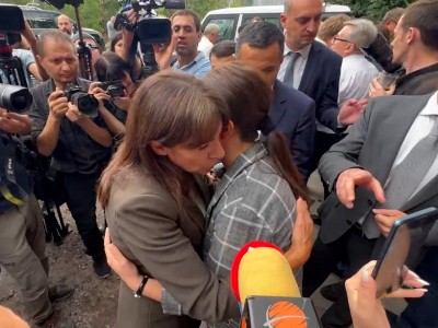 Дочь похищенного азербайджанцами Вагифа Хачатряна попросила мэра Парижа вернуть отца