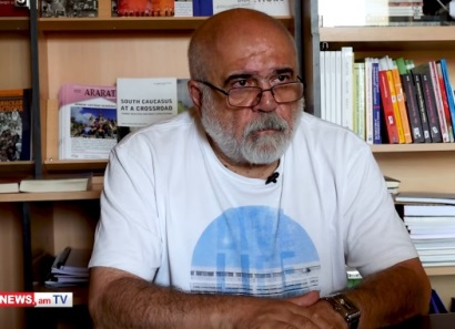 Эксперт: Российские миротворцы в Карабахе воевать не будут, а российские танки на Баку не пойдут