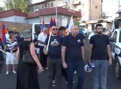 В Арцахе отстранен местный Пашинян: Блок «Мать Армения» призвал добиваться того же и в Армении