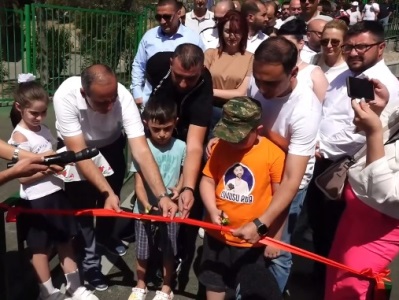 Էրեխեք, շա՞տ եք արևին կանգնել, եկե'ք շուտ կտրեք լենտը. Ավինյանը Նոր Նորքում է