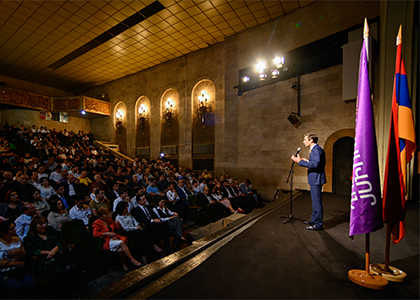 Քաղաքապետի կարգավիճակը ամբիցիաները բավարարելու միջոց չէ, այլ օր ու գիշեր աշխատելու պարտավորություն է. Խաժակյան