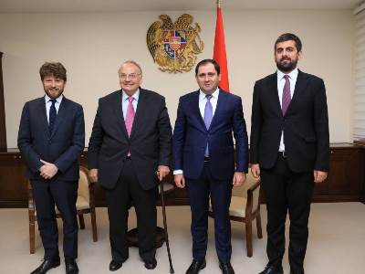 The Armenian Defense Minister presented situation on the border to the head of French parliamentary Committee