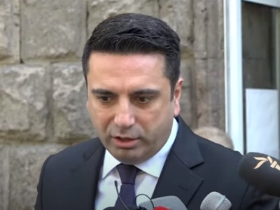 Спикер парламента: Пока армянский народ стоит за спиной власти, мы тверды в переговорном процессе