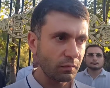 Сурен Петросян призвал собраться у здания Национального собрания