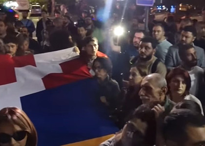Armenian citizens demand to stop Azerbaijani aggression: The situation in front of Russian Embassy is tense
