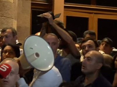 Police use stun grenades as situation escalates in front of Armenia’s government building