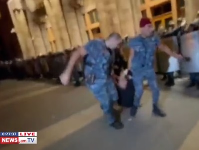 Следственный комитет: В Ереване задержаны три участника акции – у них обнаружили ножи