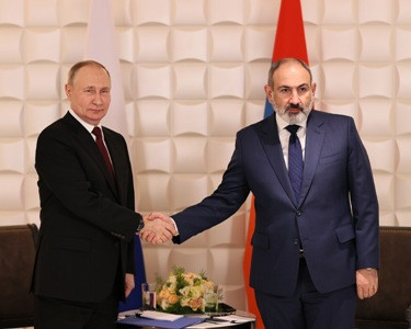 Moscow awaits agreement on timing for Putin-Pashinyan phone call