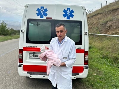 На приграничной дороге Каянаван-Айгеовит в машине родился ребенок