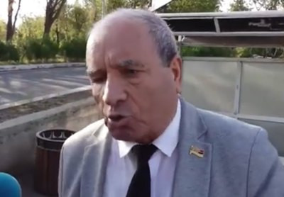 Депутат от правящей партии – журналистам: Не охота с вами говорить, вы не различаете власть и государство