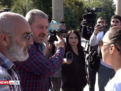 Родители погибших военнослужащих не разрешили членам «Еркрапа» возложить венок в пантеоне «Ераблур»