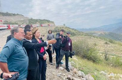ԱՄՆ սենատոր Գերի Փիթերսն այցելել է Վայոց Ձորի և Սյունիքի մարզեր