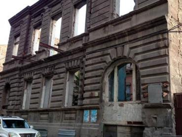 Здание-памятник на улице Арами в Ереване будет восстановлено