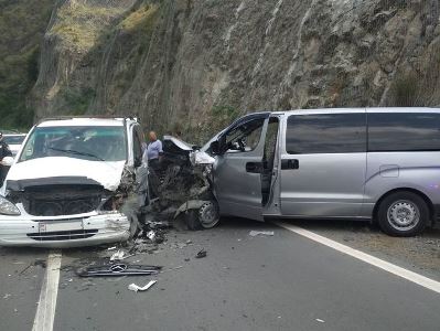Ալավերդի-Շնող ճանապարհին բախվել են «Mercedes-Benz»-ը և «Hyundai»-ն. ճանապարհը դարձել է միակողմանի. կան տուժածներ