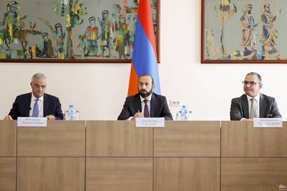 International community did not take active steps to prevent Baku's policy in Karabakh, Armenian FM tells ambassadors