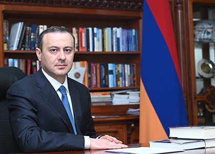 Armenia Security Council chief, Iran president say inviolability of borders should be respected