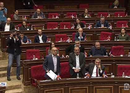 Обстановка в парламенте Армении накалилась