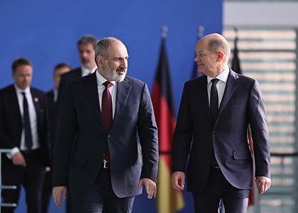 Armenian PM invites German Chancellor to visit Armenia