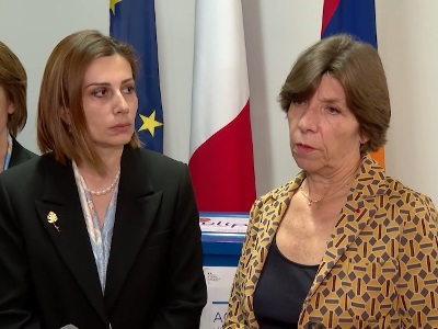 French Foreign Minister visits injured from Nagorno-Karabakh explosion