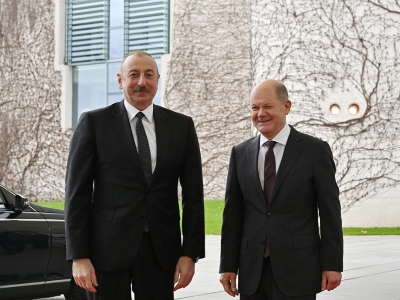 Scholz tells Aliyev he is against use of military force