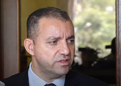 Armenia official to reporters: You know who signed Artsakh dissolution; why do you say PM Nikol Pashinyan?