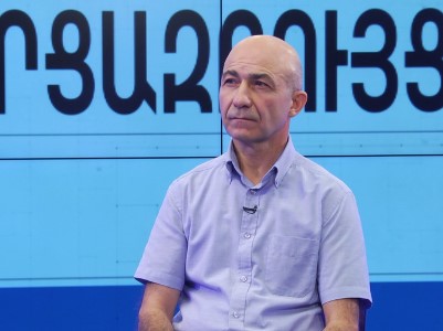 Экономист: Дальнейшая резкая девальвация армянской валюты могла бы создать реальные угрозы