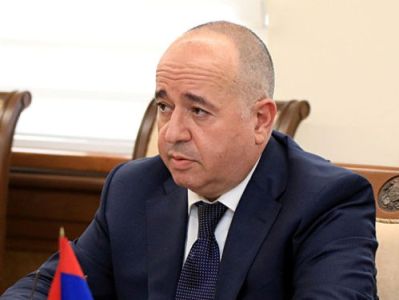 «Жоховурд»: После заявления Аршака Карапетяна Пашинян провел беседу с послом РА в РФ
