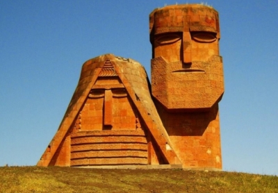 «Ժողովուրդ». Արցախի ԱԺ-ն Հայաստանում հնարավոր է նիստ անի և ինքնորոշման հարցը կրկին բարձրացնի