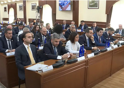 Совет старейшин Еревана избрал председателей и заместителей председателей нескольких комиссий