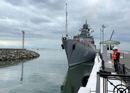 2 warships of Russia Caspian fleet arrive in Azerbaijan on unofficial friendly visit