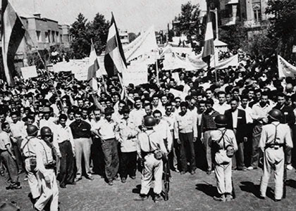 ԿՀՎ-ն հրապարակայնորեն ընդունել է, որ 1953թ. հեղաշրջումը, որին աջակցել է Իրանում, դեմոկրատական չէր