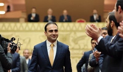 «Հրապարակ». Երդմնակալությունը տոն է աշխատողների համար. միջոցառմանը «սովորական մահկանացուներին» աշխատանքի չեն կանչել