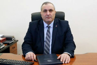 «Ժողովուրդ». Որքան ունեցվածք ունի իշխանափոխությունից հետո իր պաշտոնին մնացած պաշտոնյան